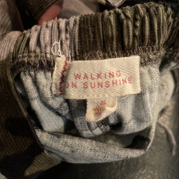 WALKING ON SUNSHINE KIDS' CORDUROY PINAFORE & TEE SET IN CAMO W WHITE TEE - Picture 3 of 3